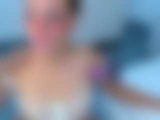 Live cam show with MayeUtica - Interactivetoy Granny on SpunkLive