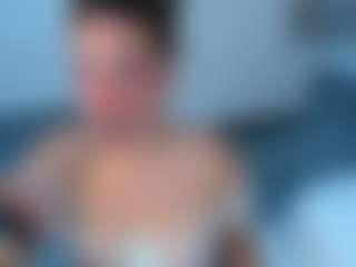 Live cam show with MayeUtica - Tease Mature on Camsoda
