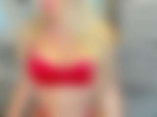 Flexxxybella MILF webcam performer live streaming
