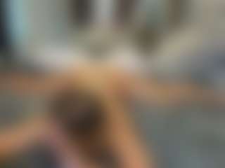 Live cam show with Flexxxybella - Big Ass MILF on livesexfox.com