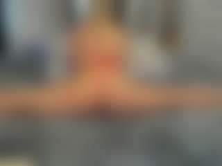 Flexxxybella's Live Sex Cam Show