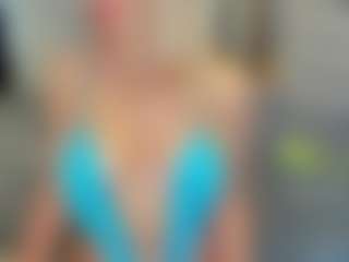 Flexxxybella's Live Sex Cam Show
