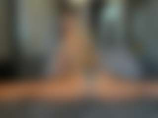Flexxxybella's Live Sex Cam Show