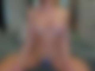Flexxxybella's Live Sex Cam Show