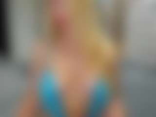 Flexxxybella's Live Sex Cam Show