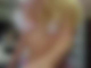 Live cam show with Flexxxybella - Blonde Hair MILF on Pornisteam.com