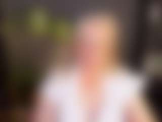 Live cam show with NataliMellow - Old on StripNow