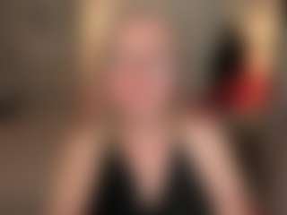 Live cam show with NataliMellow - Old on TeamSkeetLive