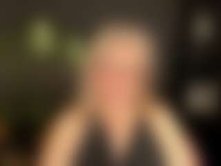 Live-Cam-Show mit NataliMellow - Glasses auf Camsoda