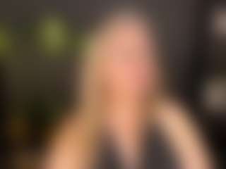 Live cam show with NataliMellow - Glasses on Milfs Live
