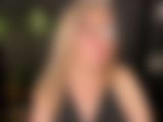 Live cam show with NataliMellow - Glasses on xplaylive.com