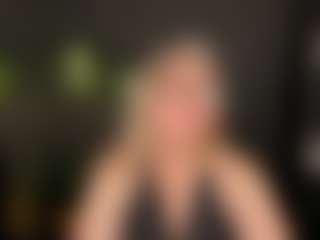 Live cam show with NataliMellow - Old on xplaylive.com
