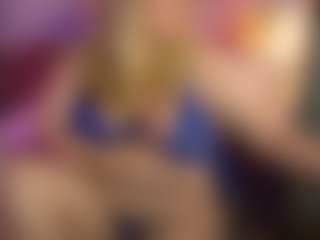 NicoleKind's Live Sex Cam Show