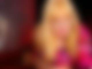 NicoleKind MILF webcam performer live streaming