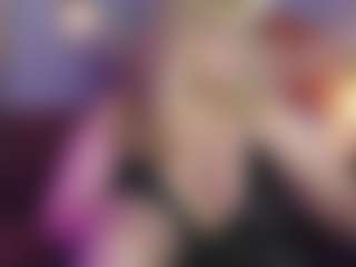 Live cam show with NicoleKind - Granny Big Ass on chickslive.net