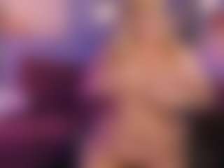 Live cam show with NicoleKind - Lush MILF on CSO-WL