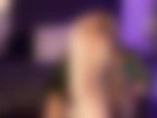 Live cam show with NicoleKind - Blonde Hair MILF on Milfs Live
