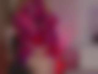 NicoleKind MILF webcam performer live streaming