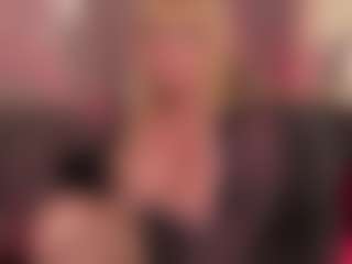 Live cam show with NicoleKind - Middle Aged on Camsoda