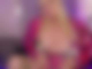 Live-Cam-Show mit NicoleKind - Blonde Hair Middle Aged auf Camsoda