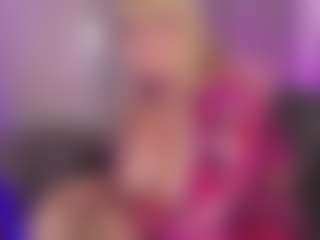 Live cam show with NicoleKind - Spy Granny on Sweet Sext