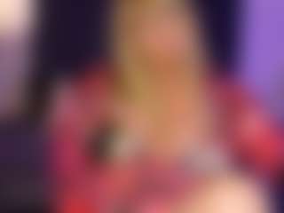 NicoleKind MILF webcam performer live streaming