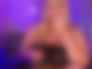NicoleKind's Live Sex Cam Show