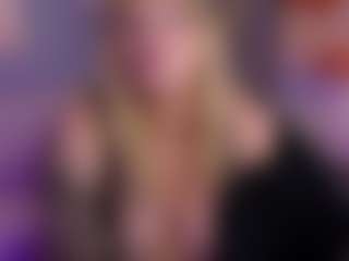 Live cam show with NicoleKind - Granny on Hubzter Live