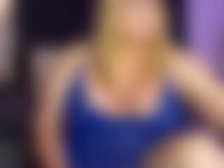 Live cam show with NicoleKind - Trimmed Granny on Camsoda
