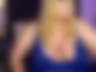 Live cam show with NicoleKind - Blonde Hair Middle Aged on SxyPornLive