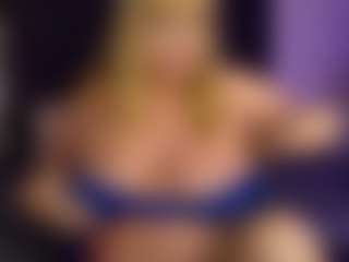 Live cam show with NicoleKind - Granny Big Tits on Camsoda