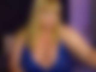 Live cam show with NicoleKind - Blonde Hair Middle Aged on EXY