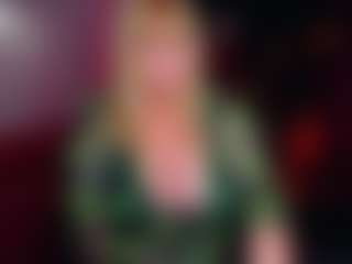 Live cam show with NicoleKind - Middle Aged on Camiplay Live