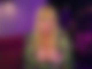 Live cam show with NicoleKind - Living Room on Hubzter Live