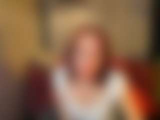 NikaGentle MILF webcam performer live streaming