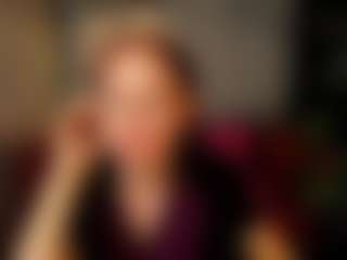 NikaGentle MILF webcam performer live streaming