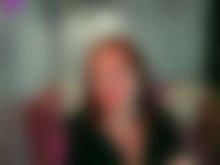 NikaGentle MILF webcam performer live streaming