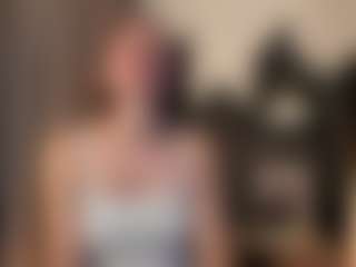 Live cam show with NikaGentle - Lovense Middle Aged on Cam Slut