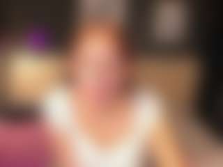Live cam show with NikaGentle - Striptease MILF on Gym Cam Girls