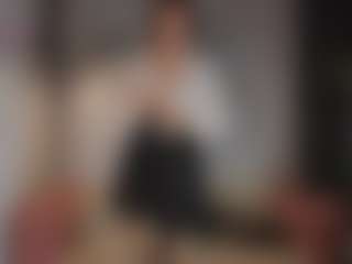 Live cam show with NikaGentle - Bedroom MILF on Camsoda Late Night