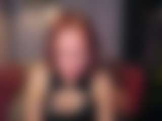 Live cam show with NikaGentle - Bedroom Mature on CamSextacy