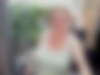 Live cam show with ScarlettSoft - Granny Big Tits on Camiplay Live