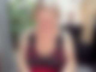Live cam show with ScarlettSoft - Granny on Uber Horny