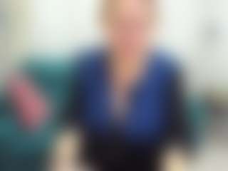 Live cam show with ScarlettSoft - Granny on liverealitysex.com