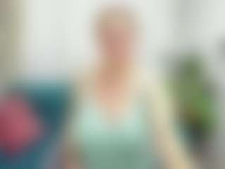 Live cam show with ScarlettSoft - Granny MILF on Dare Cams