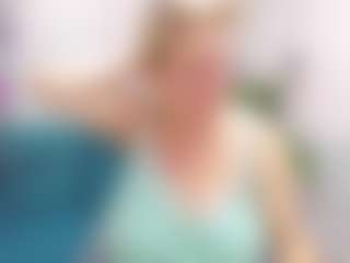 Live cam show with ScarlettSoft - Granny on Camsoda