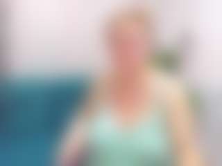 Live cam show with ScarlettSoft - Granny Big Ass on Camsoda