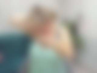 Live cam show with ScarlettSoft - Granny Blonde Hair on Uber Horny