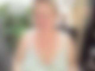 Live cam show with ScarlettSoft - Granny Dildo on Camsoda