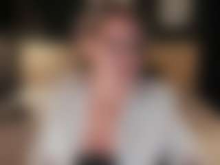 Live cam show with Shannonshine - Granny on crypto-cams